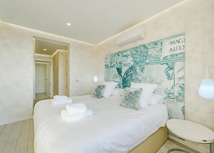 Апартаменты Sunset Bliss Penthouse With Airco & Heated Pool
