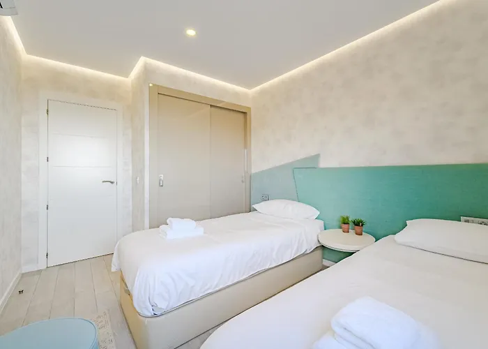 Sunset Bliss Penthouse With Airco & Heated Pool Апартаменты