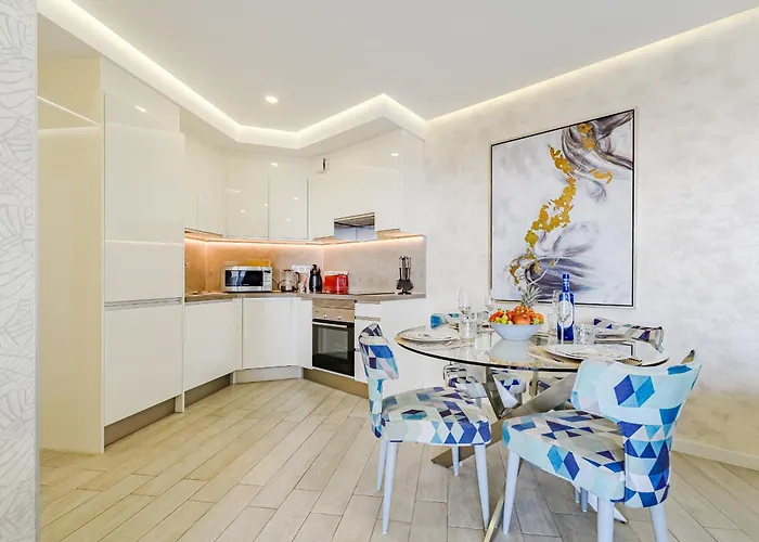 Апартаменты Sunset Bliss Penthouse With Airco & Heated Pool *